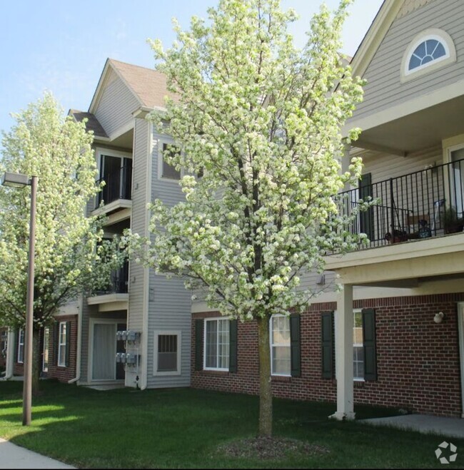 Building Photo - 14208 Pinehurst Ln