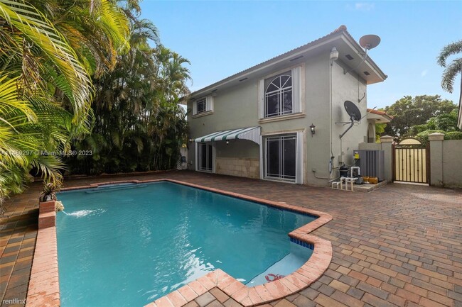Building Photo - 4 br, 2.5 bath House - 8737 NW 140th Ln