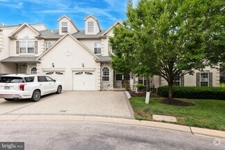 Building Photo - 178 Hedge Row Cir