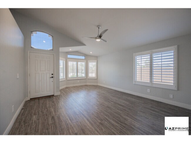Foto del edificio - Stylish 3/2 Tempe House with Poolside Bliss!