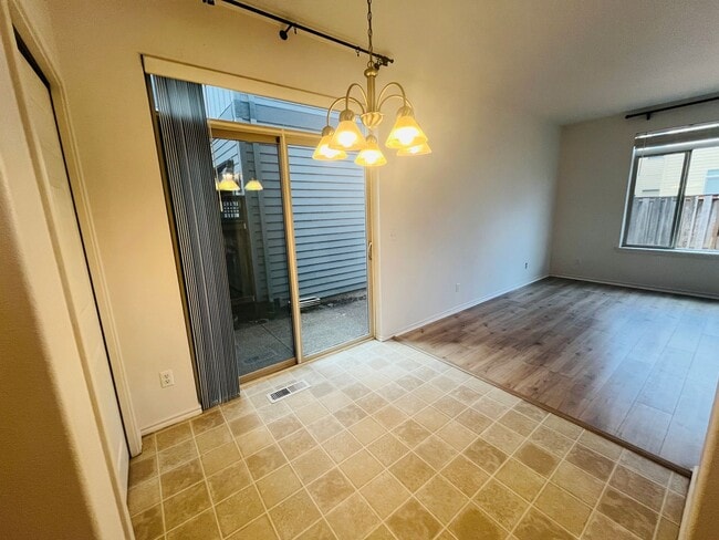 Building Photo - Charming Arbor Terrace Gem on Corner Lot, Close to Everything! - Enjoy Your First Full Month Rent...