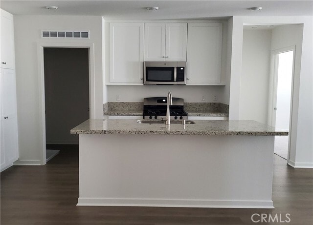 Foto del edificio - 4152 E Axis Privado