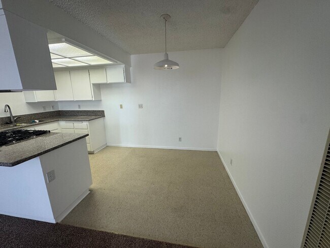 Foto del edificio - 118 W Boone St