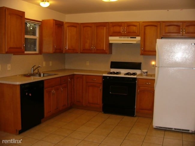 Building Photo - 109 Dominic Cir