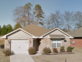Building Photo - 29929 Park Hill Dr