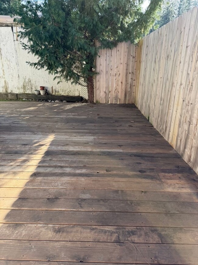 Building Photo - Pine Grove Home