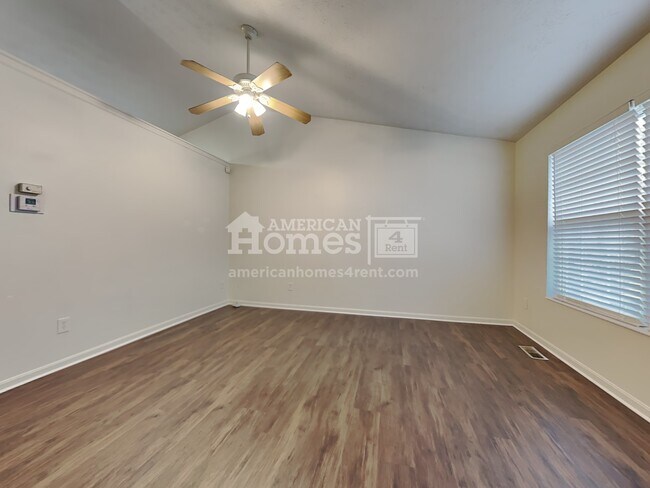 Foto del edificio - 2796 N Barnhill Place