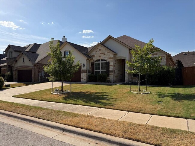 Building Photo - 104 Canyon Lake Ln