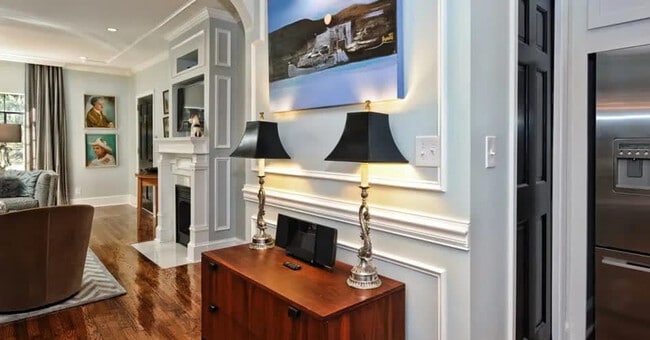 Building Photo - 600 Hermitage Ct