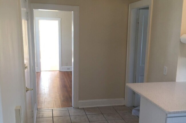 Kitchen - looking at Living room - 279 W Forbes Ave
