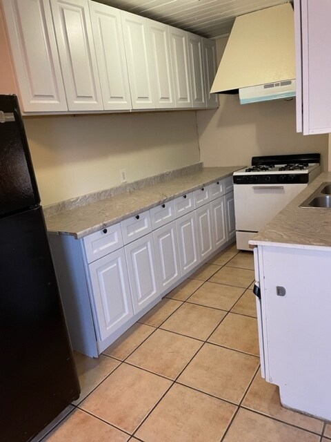 Kitchen - 423 N Lincoln Ave