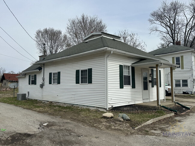 Building Photo - 112 W 26th St