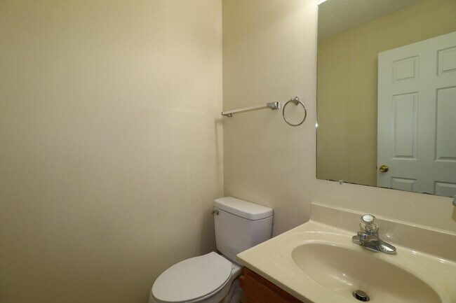 Foto del edificio - 107 Floyd Ct