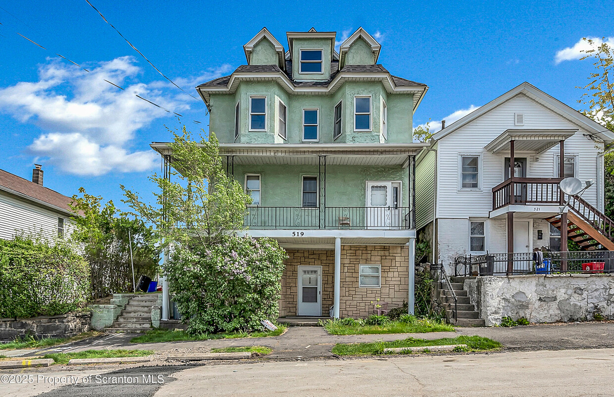 Foto principal - 519 Cherry St