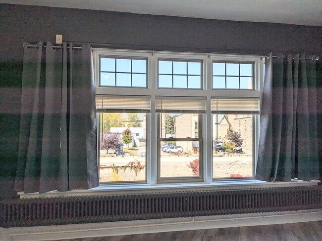 Building Photo - 1 Main St