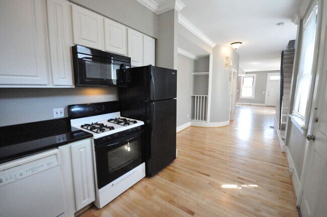 Foto del edificio - 495-497 S. Lazelle Street