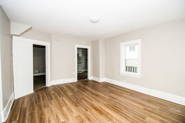 Foto del edificio - 2947 E 57th St