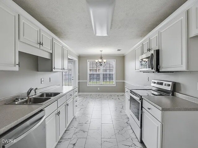 Foto del edificio - 47 Shaded Brook Ln