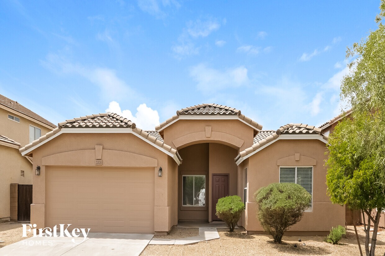 Foto principal - 2003 W Burgess Ln