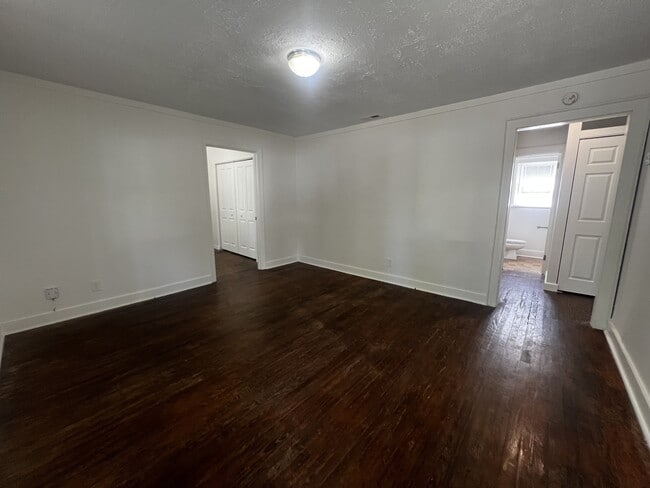 Photo - 202 Meares St House