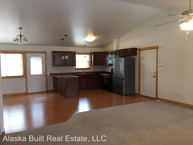 Building Photo - 2590 W Stonebridge Dr