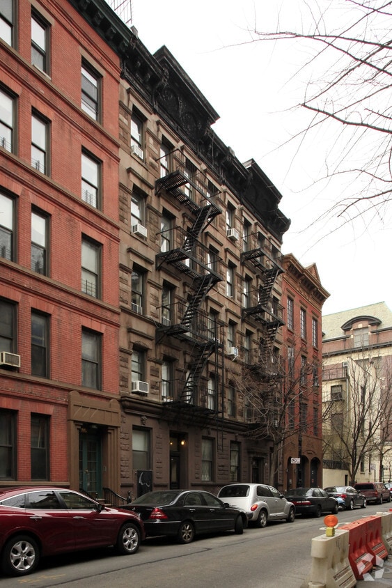 Building Photo - West Ville