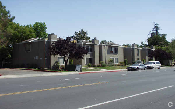 Building Photo - Greenwood Apartments