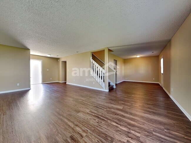 Building Photo - 6031 Draycott Dr