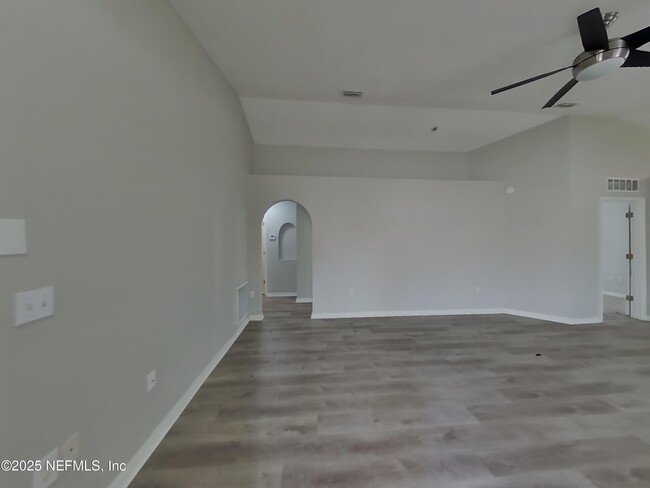 Foto del edificio - 3556 Alec Dr