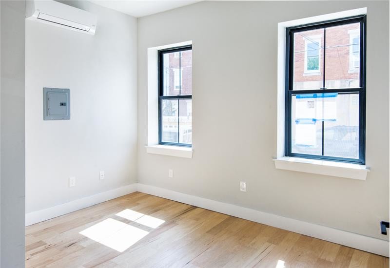 2121 E Dauphin St Unit 3, Philadelphia, PA 19125 Room for Rent in