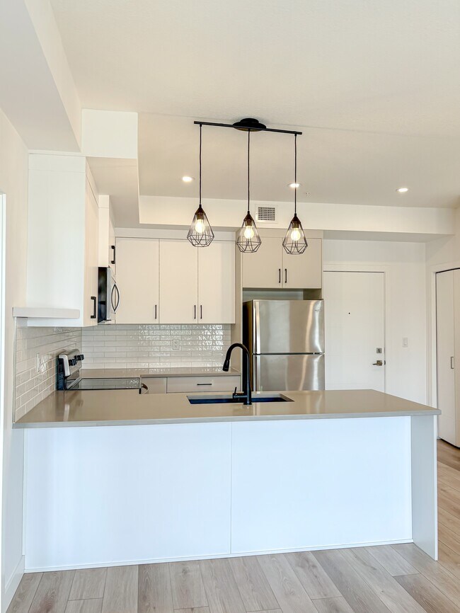 Building Photo - 205 Spring Creek Common SW