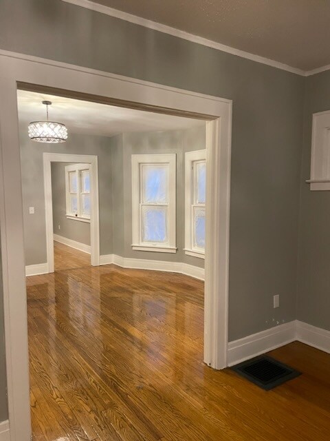Primary Photo - 1050 Bellevue Ave