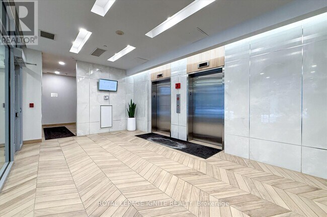 Building Photo - 15 Bruyeres Mews