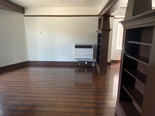 Living Room - 3125 Pasadena Ave