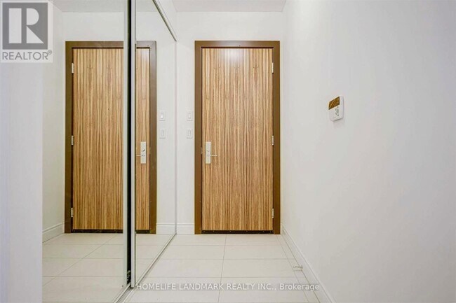 Building Photo - H-60 S Town Centre Blvd