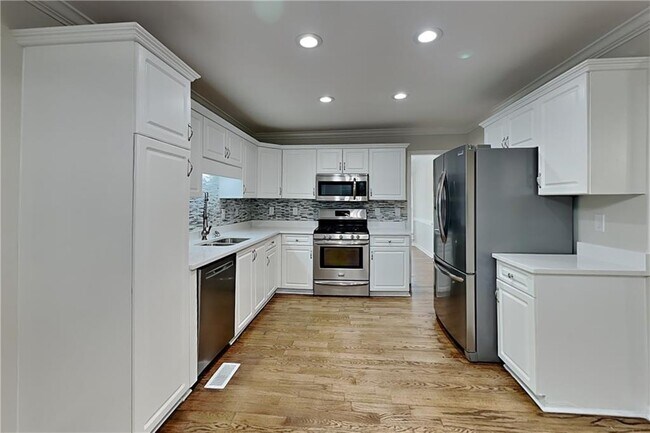Building Photo - 310 Abbington Way