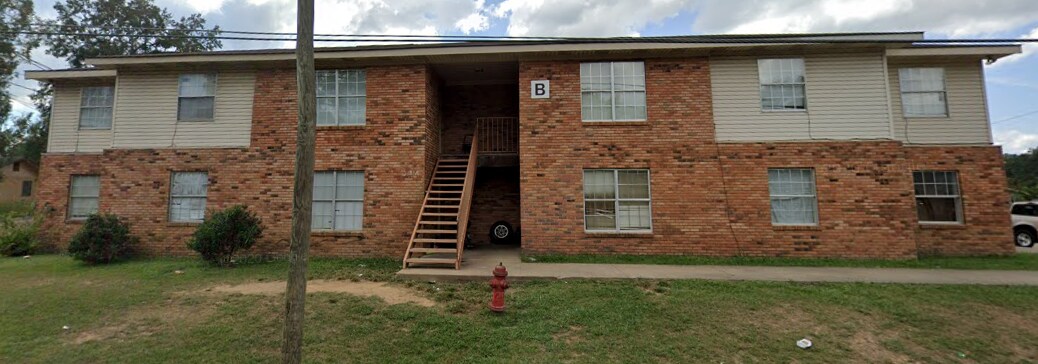 Building Photo - 576 Lower Woodville Rd