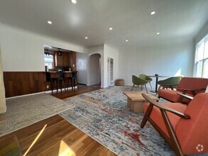 Building Photo - 1360 B St