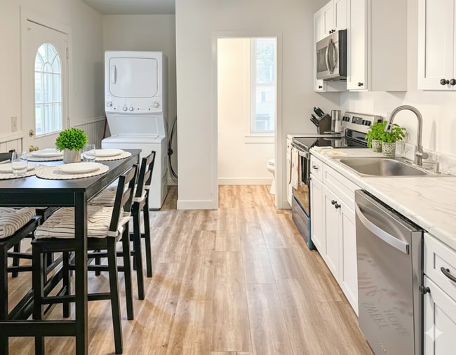 Building Photo - 19 N 11th St