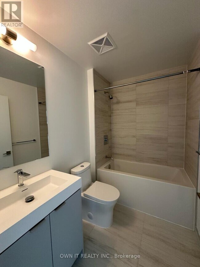 Building Photo - 498 Caldari Rd