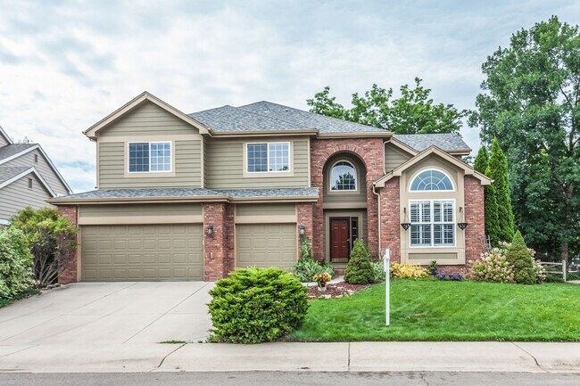 Building Photo - Stunning 5 bedroom in Willow Springs