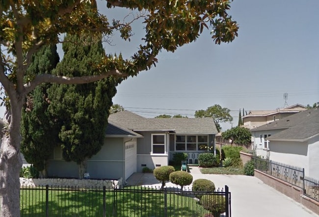 Building Photo - 11619 Wilkie Ave