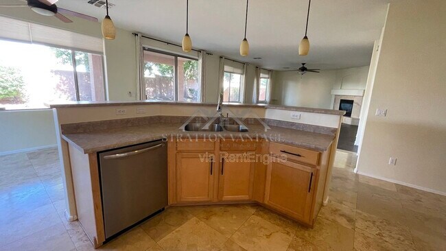 Foto del edificio - 6814 W Lariat Ln