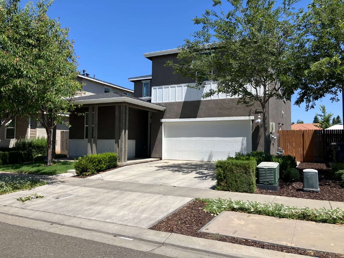 Photo - 2347 Explorador Dr, Merced, CA 95340