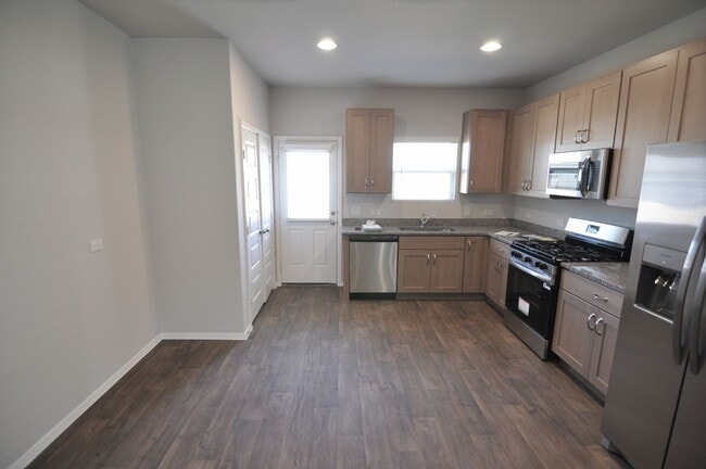 Foto del edificio - Be the First to Live Here!