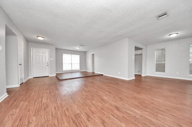 Building Photo - 16714 Britford