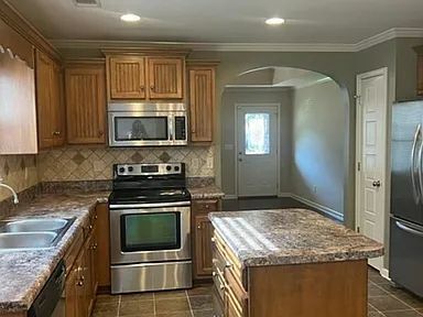 Building Photo - 2221 Legacy Pk Lp