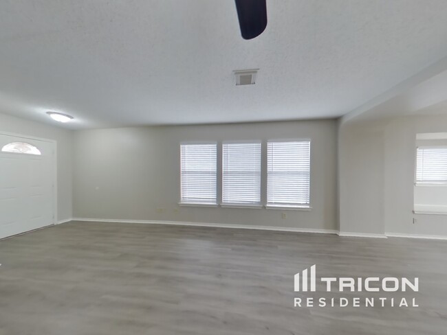 Building Photo - 8130 Ocean Meadow Dr