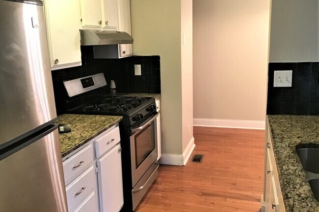 Building Photo - 4238 Hopkins Lake Dr