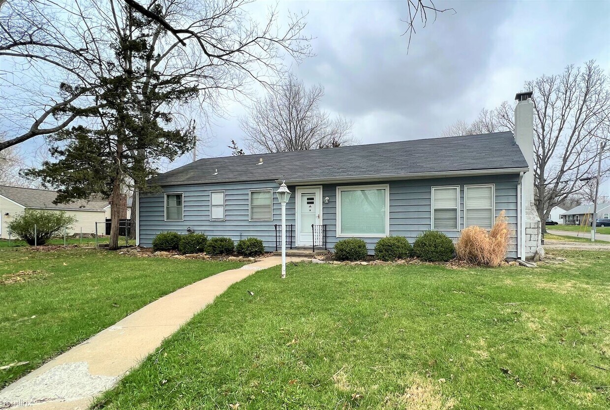 3 br, 1 bath House 1301 SW Belle Ave House for Rent in Topeka, KS